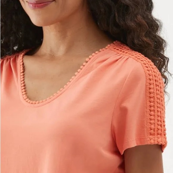 NWT- Ella Rafaella Women's
Dot Trim Short Sleeve Top - Picture 3 of 10